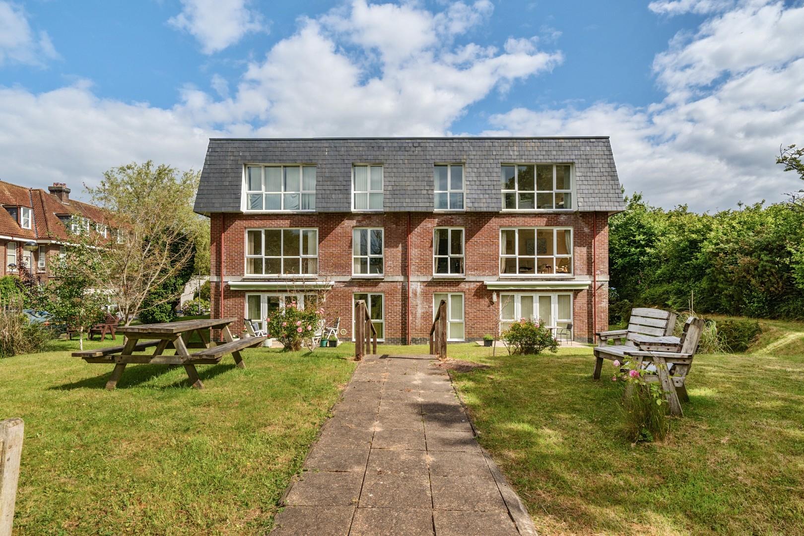 Clyne Common, Swansea, SA3 3JB